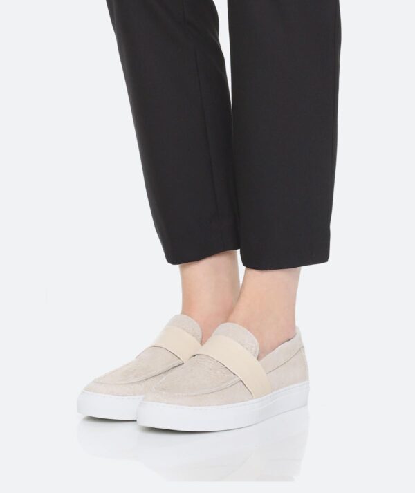 Slip-On Sneakers for Girls – Stylish & Easy-to-Wear Footwear